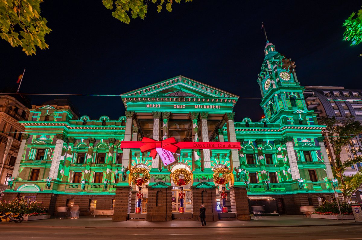 The <a href="/cityofmelbourne/">City of Melbourne</a> really does shine at Christmas. #onlyinthecity #Melbourne