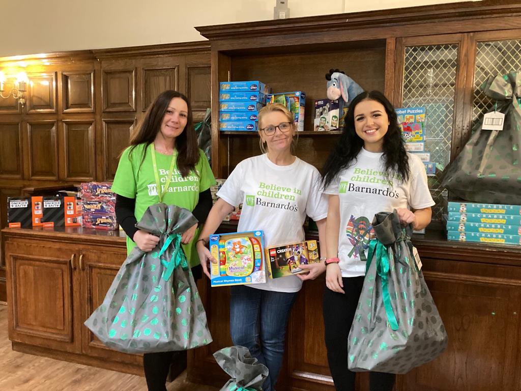 The <a href="/barnardos/">Barnardo’s</a> team in #Birmingham were delighted to deliver Christmas gifts kindly donated from <a href="/CrystalS_F/">Crystal Specialist Finance</a> to excited children this week. Thank you so much 🎁🎁 bit.ly/3jpxr1v