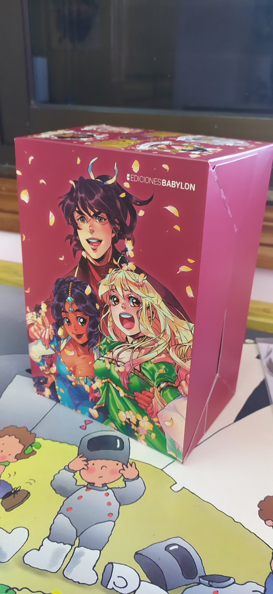 SuperSoraSonic's tweet photo. MIRAD MIRAD MIRAD! Que el volumen vino con su cajita. ¡ÑO! Que bonito queda todos los volúmenes arrimados unos con otros 😂 Gracias @XianNuStudio por esta edición waparda. Miren que bien quedan en la super XianNu's colection en mi estante 😊

#CorazonDeMelon #Bakemono #ChanPrin https://t.co/GAMecuSbul