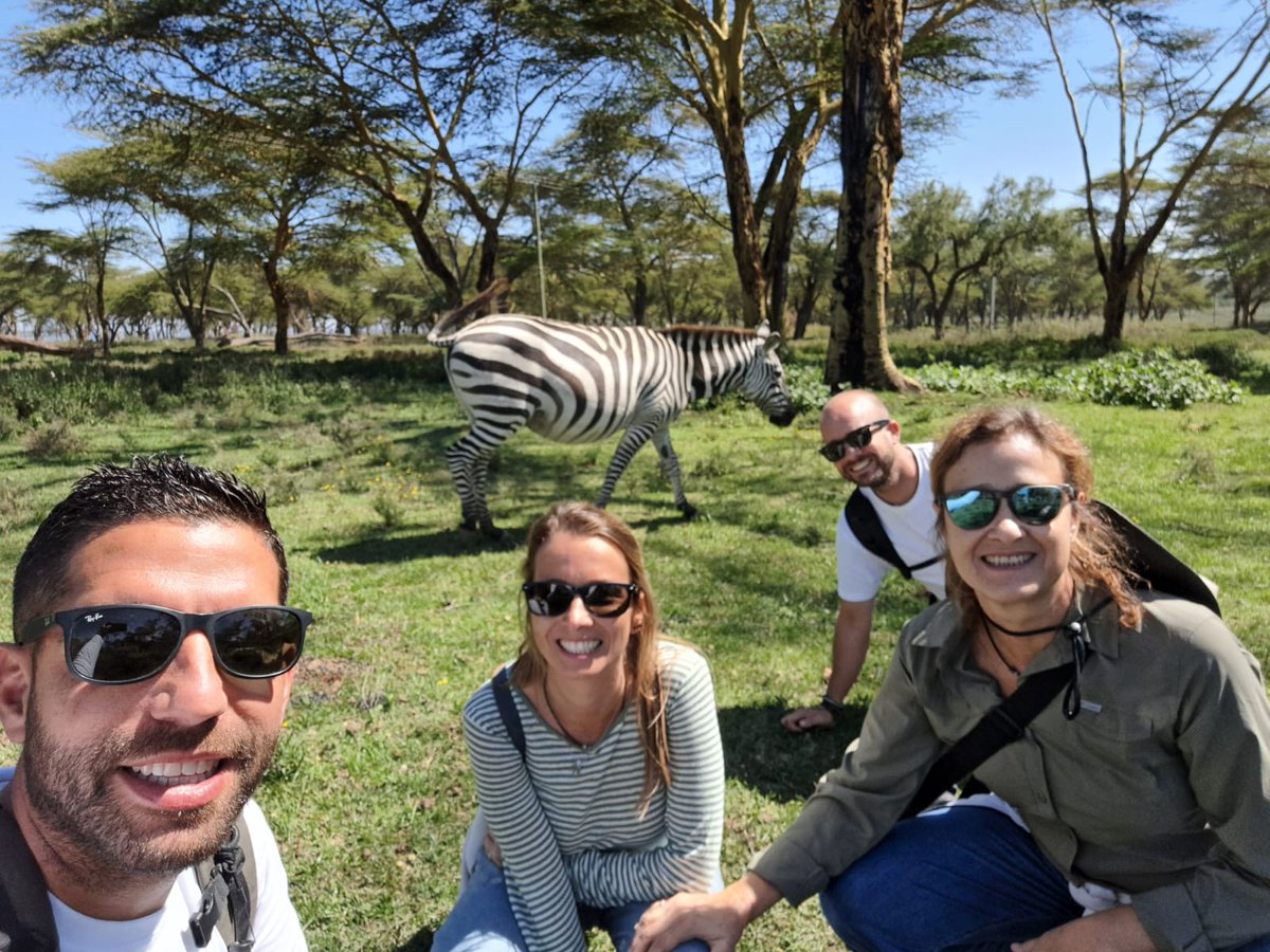 Comienzo de año. Buen momento para planificar uno de esos hitos más esperados del año, las VACACIONES.

Este año, Lucía y sus amigos tenían claro, tocaba VIAJAZO.

Un safari y un destino, Kenia. En septiembre, cuando la migración llena Masai Mara.

udare.es/6-amigos-y-un-…
