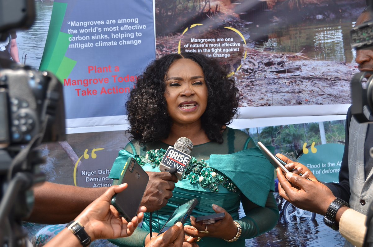 kebetkachewomen's tweet photo. Some faces at the Niger Delta Women's Day of Action for Environmental Justice 2022

#DayOfAction2022 #NDWomenDay2022 #Women4ClimateJustice 
#ClimateChange #ClimateCrisis #NigerDelta #Environment #Flooding https://t.co/DwQelh3DUj