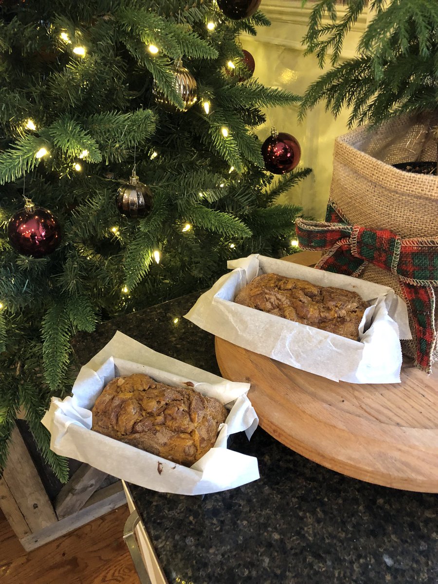 Cinnamon sugar crunch pumpkin bread turned out great, but they’re no more than a bite for my boys. #holidaybaking #christmasprep #writerslife