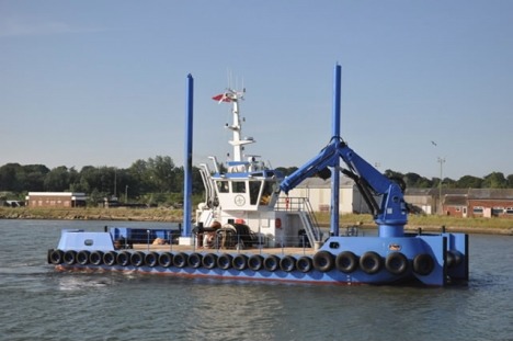 Our newest addition to #CPBS Marine Services fleet of #MultiCats is the Hound Dog; with an incredibly high spec, she is a great tool for a wide variety of marine services work. 

For more details please see our website. Contact Scott 07970 088 044 or Sam 07767 060 701 for a quote