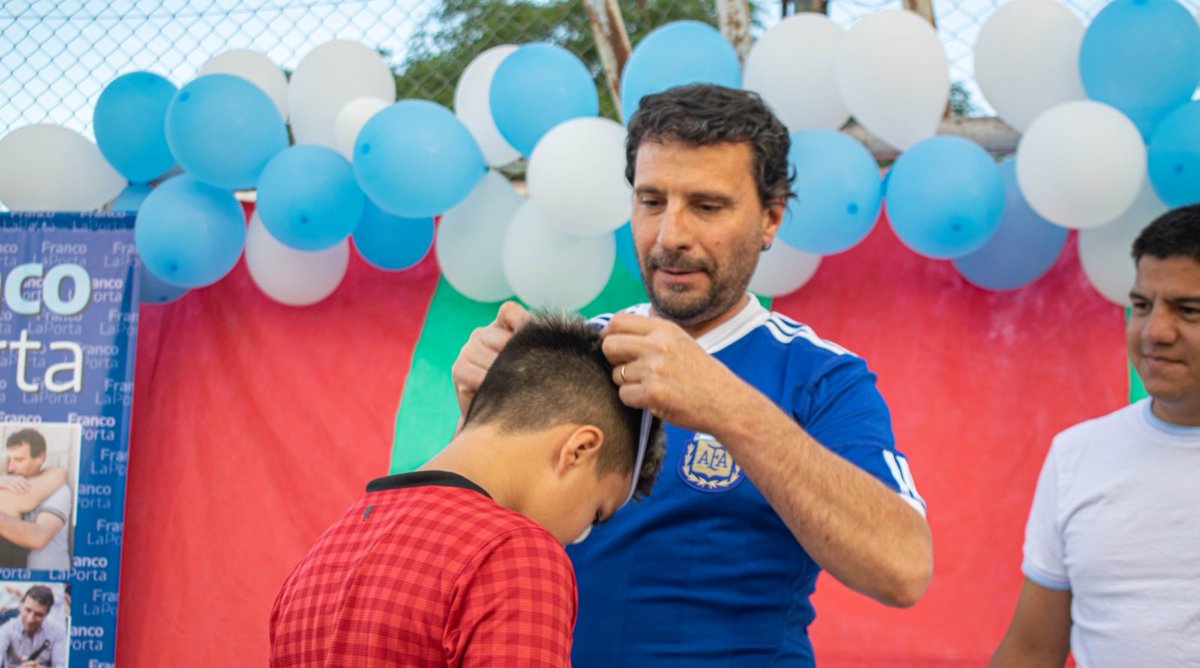 francolaporta's tweet photo. 🥇NUESTROS
CAMPEONES🥇
✅Cierre anual y entrega de medallas a los chicos y chicas de la escuelita de fútbol del barrio #Marilo de Esperanza San Miguel https://t.co/oV6Z5ErhPp