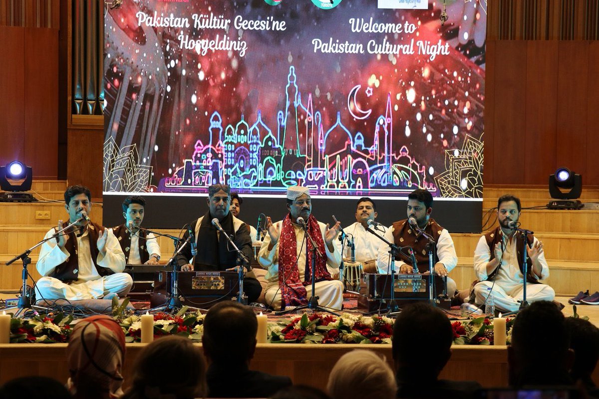 mahroo_arshad's tweet photo. Glimpses from Pakistan Cultural Night ‼️
#PakTurkiyeAt75 https://t.co/lGqxEWoYYO