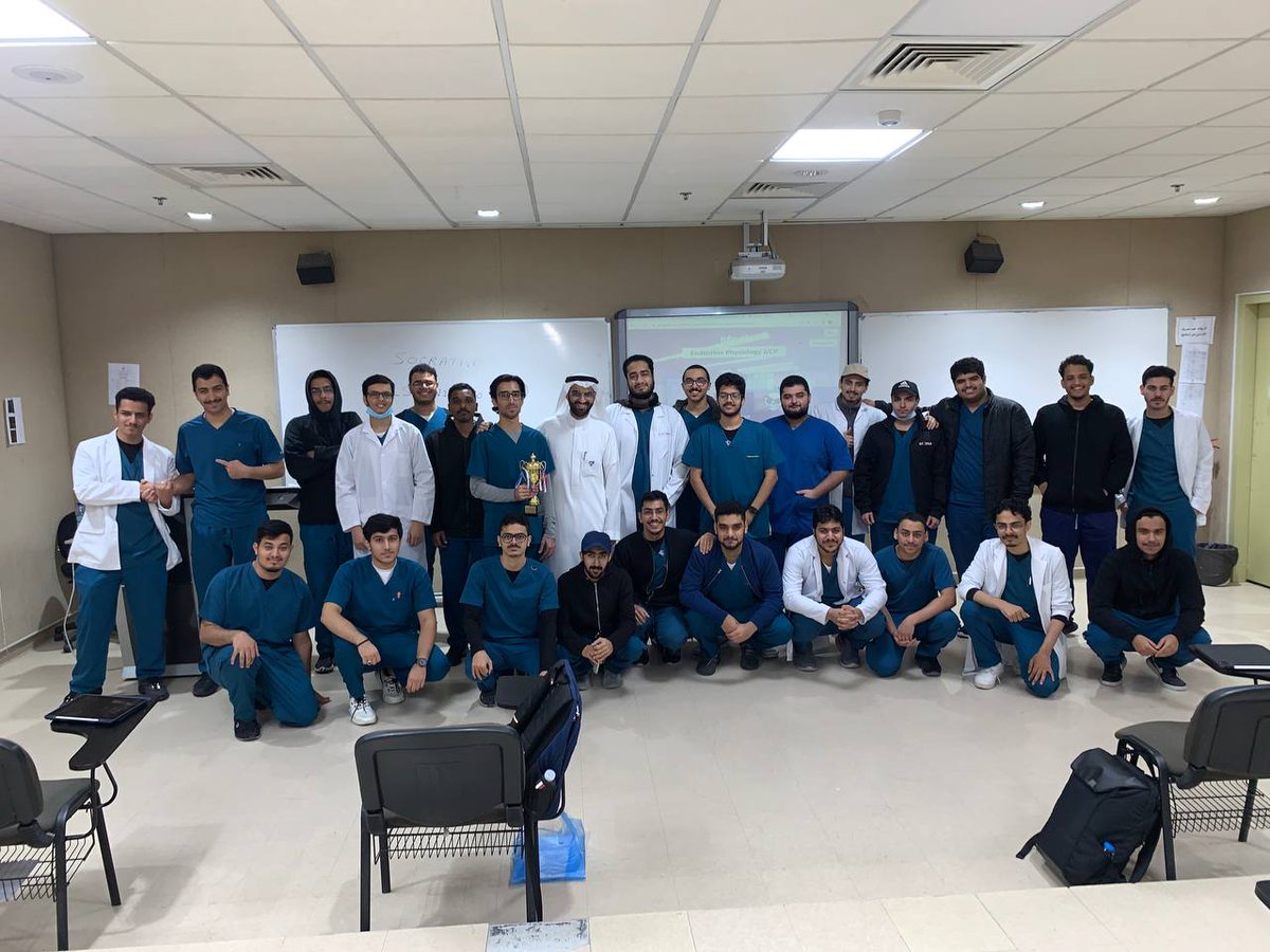 يسرنا شكر وتقدير بروف أحمد السني، الذي أخجلنا بسعة صدره ورقي أخلاقه، وتحفيزه للطلاب عن طريق إقامته لمسابقة "master of endocrine" حتى يحث طلابه للسعي إلى الأفضل. 🏆🌹