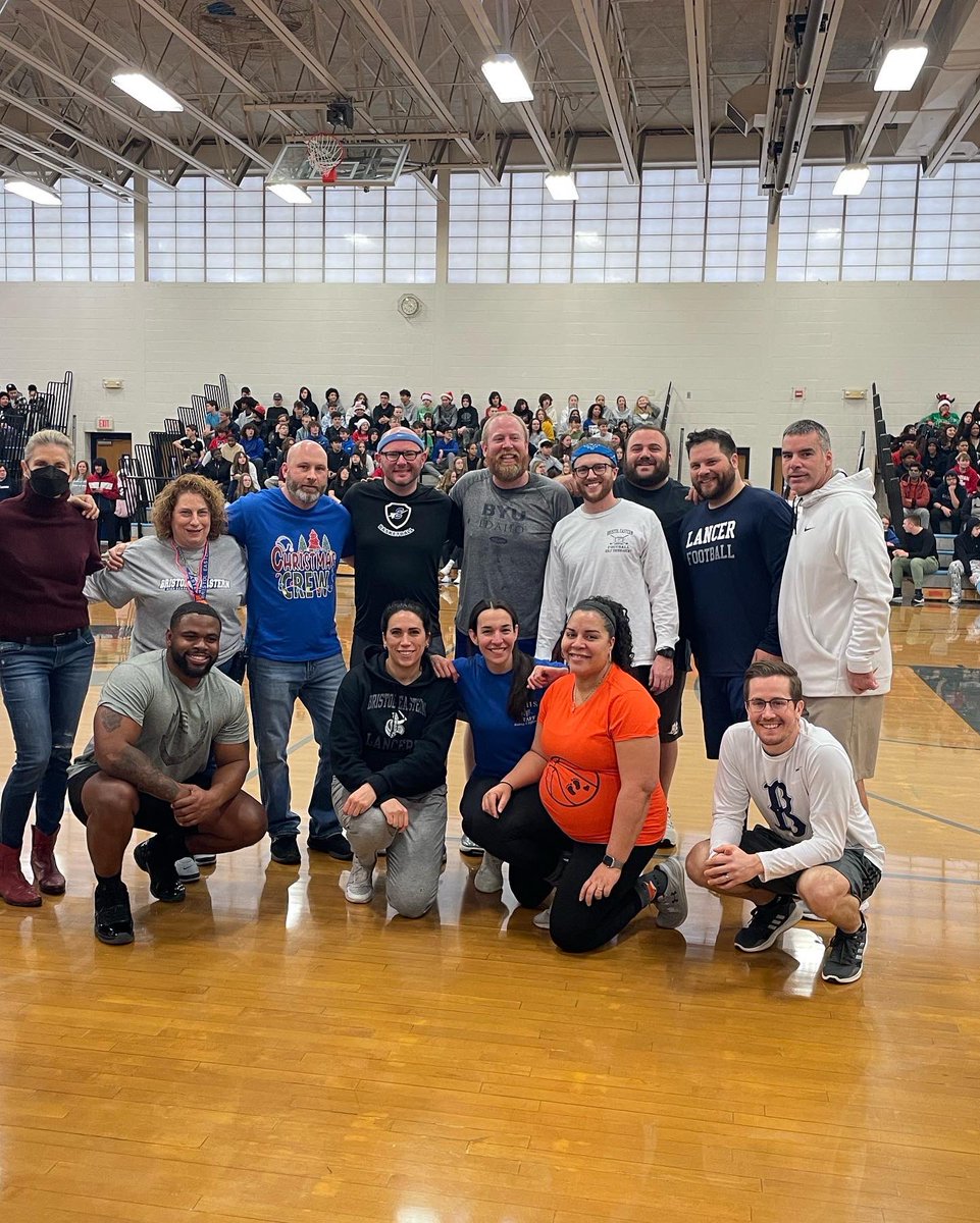 Courtney Decker tweet media