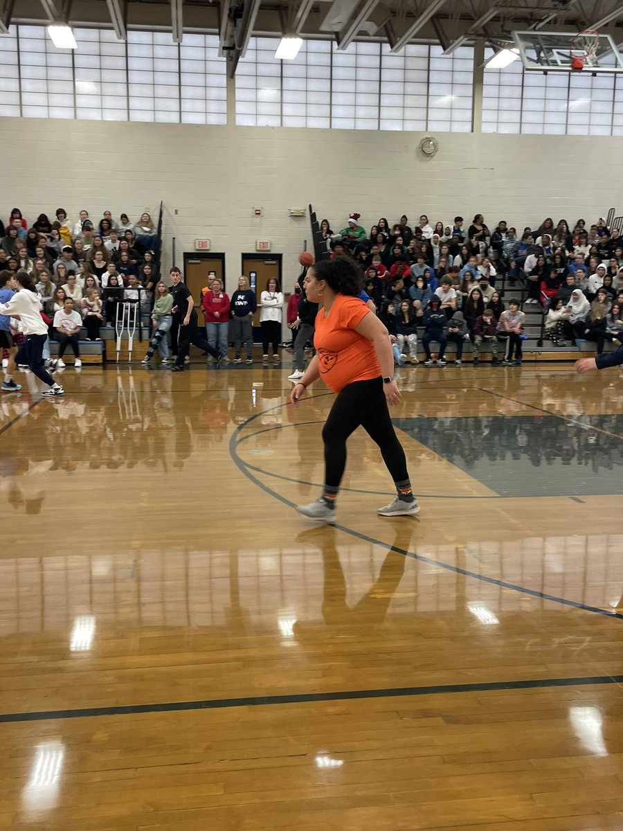 Courtney Decker tweet media