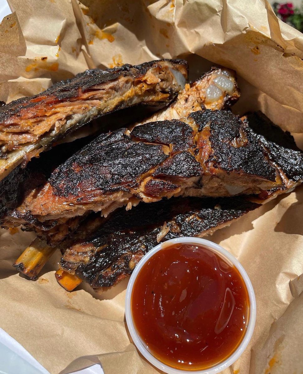 MKEPublicMarket's tweet image. In need of a last minute gift for the grill master in your life?

Pick up the homemade rub &amp;amp; marinade from @PATSRIB Place 🥩🔥

The perfect blend of paprika, cumin, red pepper curry &amp;amp; more will make for some good eatin’ at home!