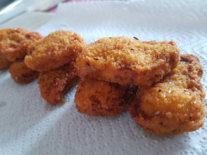 2 pic. Decided to make maki rolls and turkey nuggets, it was delicious?
#Food https://t.co/JuFaX7649