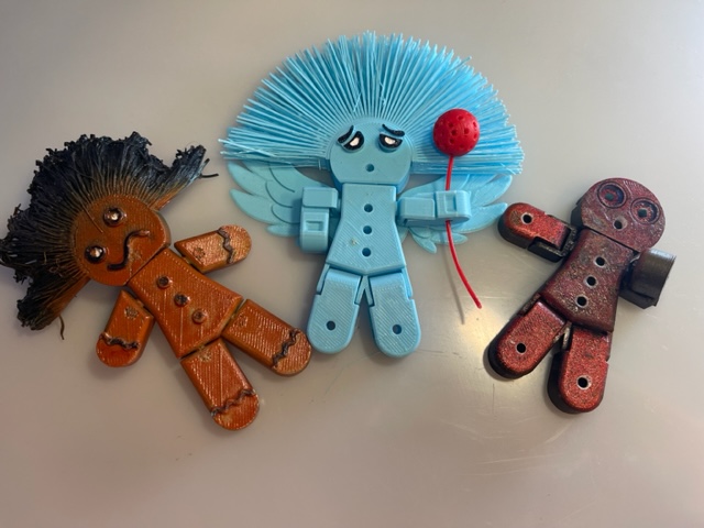 The_Mad_Robot's tweet photo. @Cults3D I have released the customisable articulated gingerbread. The base model is available for free to download from https://t.co/yAPbFWIp4O. with 2 accessories.

All other accessories will be available  from
https://t.co/9DdgomOAGg

More accessories coming to Cult3D https://t.co/rrdkwufp1I