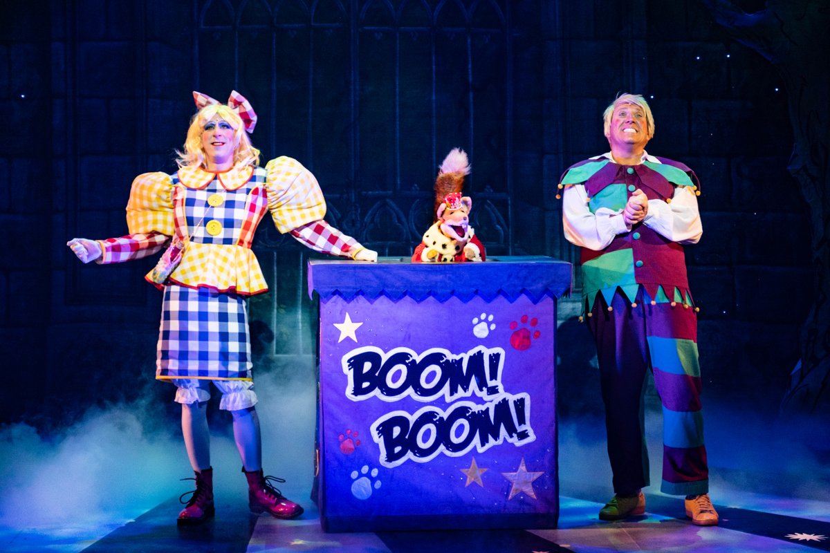 HeartSouth's tweet photo. It's @richclarke's final Panto Showdown tonight!

Trying to beat his score of 0 from last year, @realbasilbrush will be representing @TheatreWindsor, doing some foxy festive quizzing after 6pm 🦊🎄❓

Listen ⬇️
📻 On your radio
📱 @GlobalPlayer
🗣 "Play Heart" https://t.co/4Jwp9FRYQa