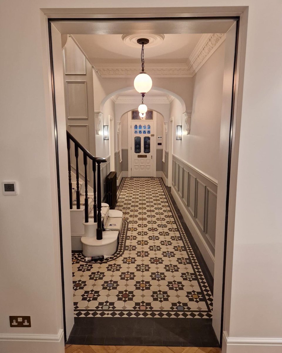 ME_Architects's tweet image. A timeless entrance at a newly completed renovation and extension project of ours 🏡 

#architecture