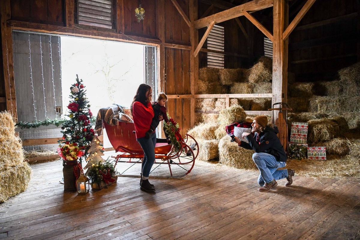 _emilybarton28's tweet photo. Let’s get merry’d ❤️ https://t.co/cBsbRbsAtX