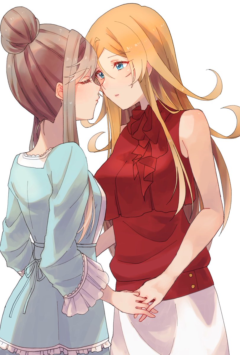 せっかくなので似た構図で。
こうやってみると成長してますね…、塗りについて考えてた1年でした。
順に5月、8月、10月、12月のイラストです。
#2022年を振り返る