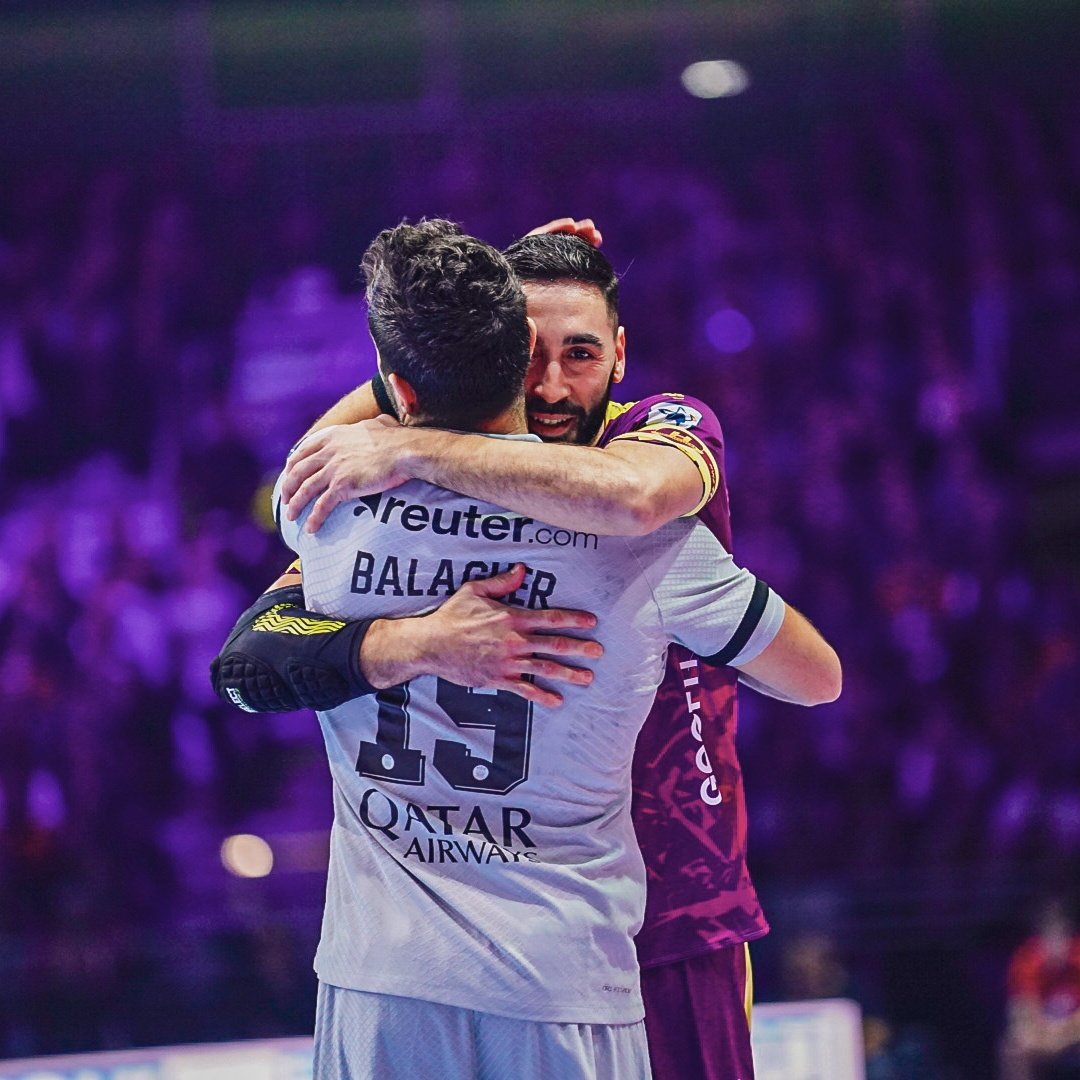 Plus que du hand
More than handball
Más que balonmano 

💜💛