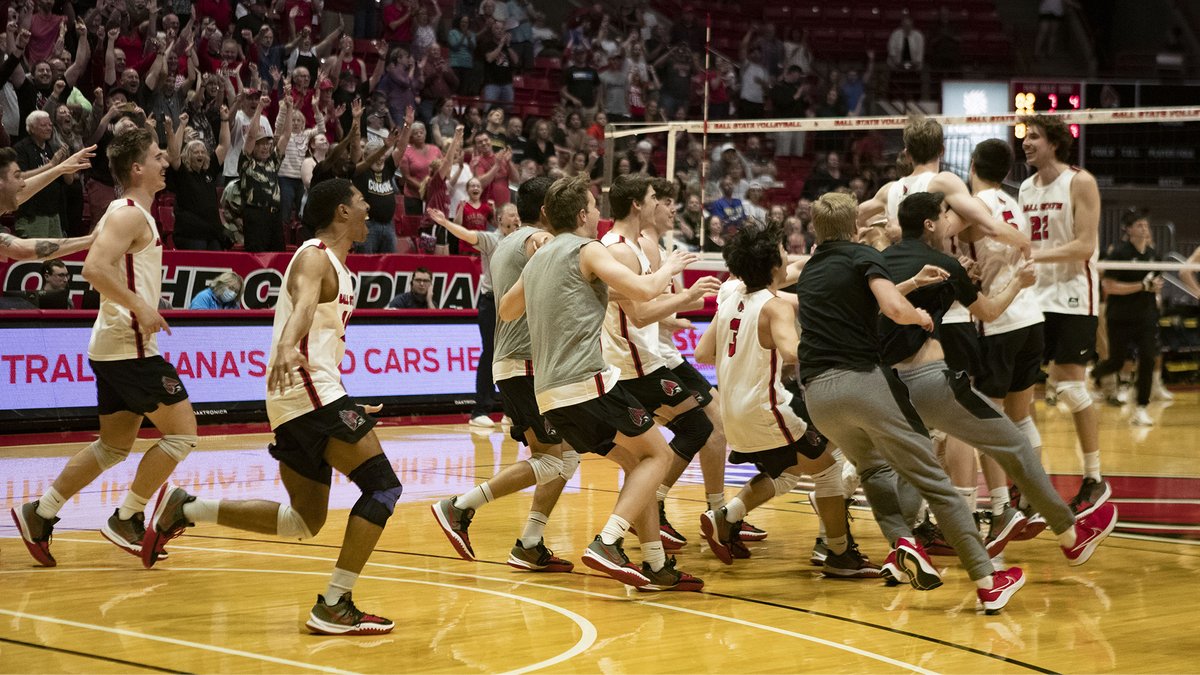 🏐The Ball State men's volleyball team was picked to finish first in the preseason <a href="/MIVAVolleyball/">MIVA Volleyball</a> poll‼️

 Check out the release⬇️
📰: bit.ly/3hML2PK

#ChirpChirp x #WeFly