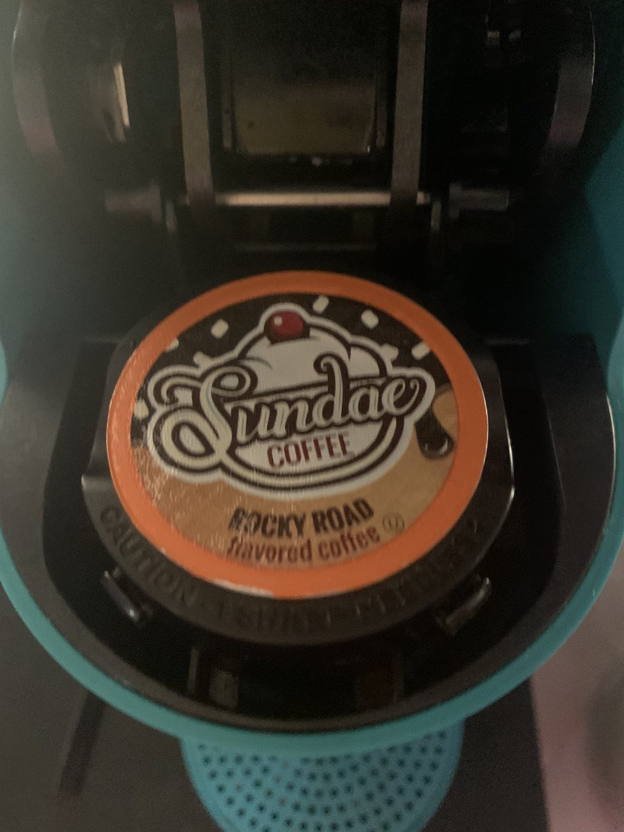 themeekmoose's tweet image. High expectations. I spent the two minutes it took to brew saying “Rocky Road” in Sloth’s voice enough times to make the 11yro tell his friends I was annoying. A nice cup of coffee. Maybe I should have added marshmallows. @MelodySamsel #40cupswithMeek #GooniesNeverSayDie