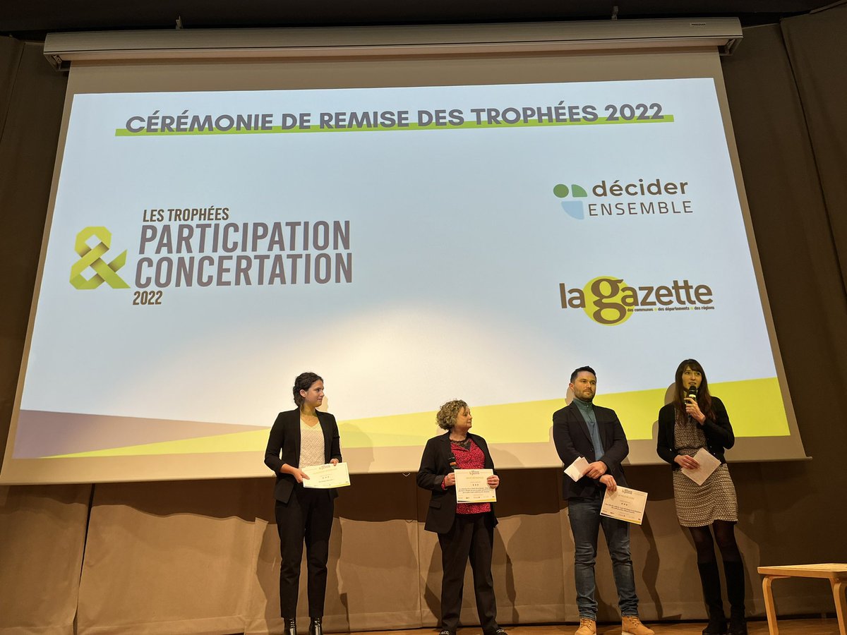 deciderensemble's tweet photo. 🏆 11 lauréats 3 🌟 ont été récompensés par nos #Trophées22 !
👏 encore à @villedelyon, @Cahors_Agglo, @VilledeVoisins, @BrestFr, @regiongrandest, @Paris, #Marmande, #Périgueux, #Venelles, #Bernerie-en-Retz et #Soucieu-en-Jarrest
Plus d'infos 👇 https://t.co/VBHHZCpfdY https://t.co/wNkYX2egcc