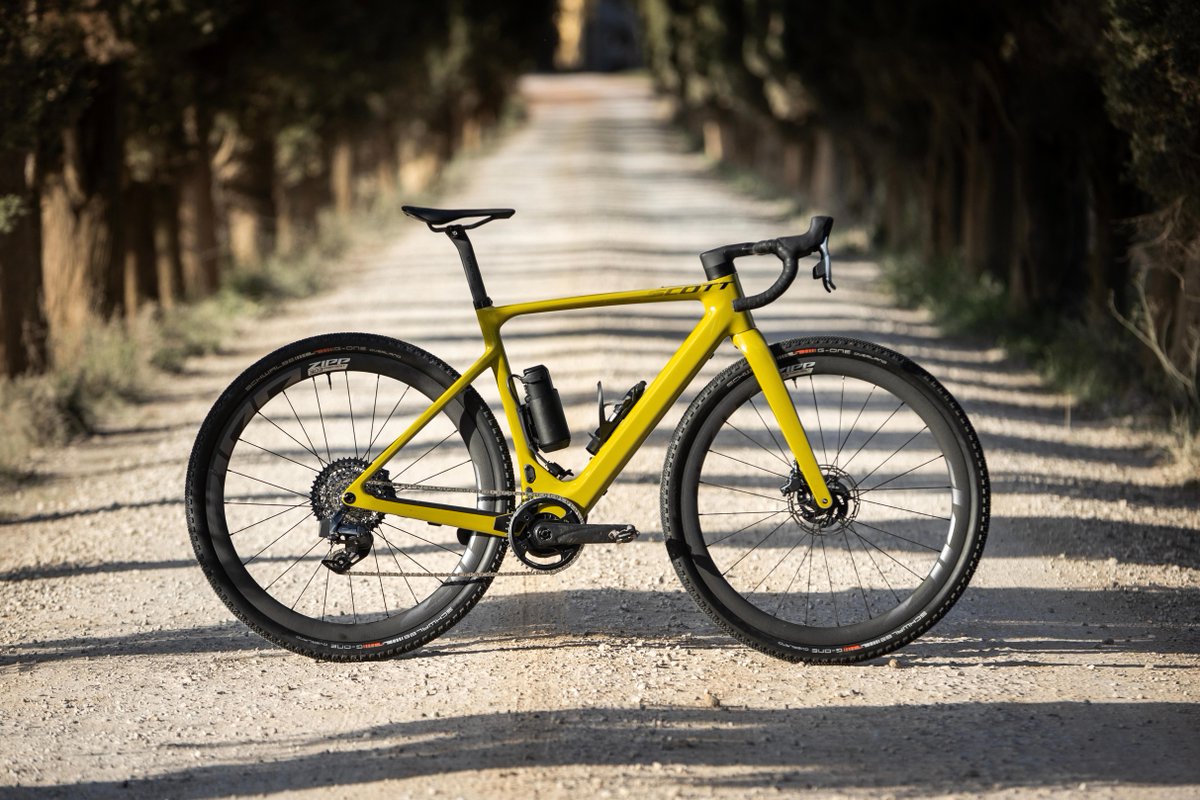 ScottSpain's tweet photo. Te presentamos la nueva Solace, que establece un nuevo estándar en bicicletas eléctricas de carretera y gravel. 

ℹ️ Descubre la nueva Solace: https://t.co/8p67Ar5h9g

📸 : @michalcervenyphoto

#SCOTTbikes #SCOTTeride #SCOTTsolace #ebike #gravel https://t.co/J3VxCFfOu6