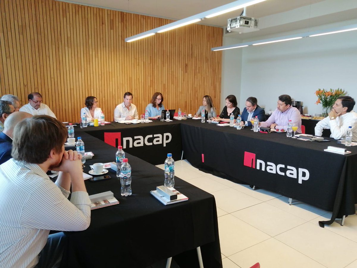 Inacapinos's tweet photo. Porque estamos comprometidos con la #FormaciónTP, nos reunimos con representantes de instituciones de gobierno, sector productivo y de servicios y gremios, para robustecer en conjunto el proceso formativo de nuestros #Inacapinos💪💪 

#AprenderHaciendo #ModeloEducativo #SedeTalca https://t.co/AcAoqMKEm7