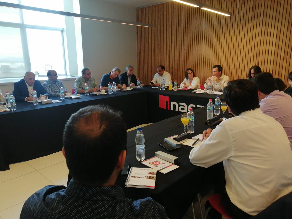 Inacapinos's tweet photo. Porque estamos comprometidos con la #FormaciónTP, nos reunimos con representantes de instituciones de gobierno, sector productivo y de servicios y gremios, para robustecer en conjunto el proceso formativo de nuestros #Inacapinos💪💪 

#AprenderHaciendo #ModeloEducativo #SedeTalca https://t.co/AcAoqMKEm7