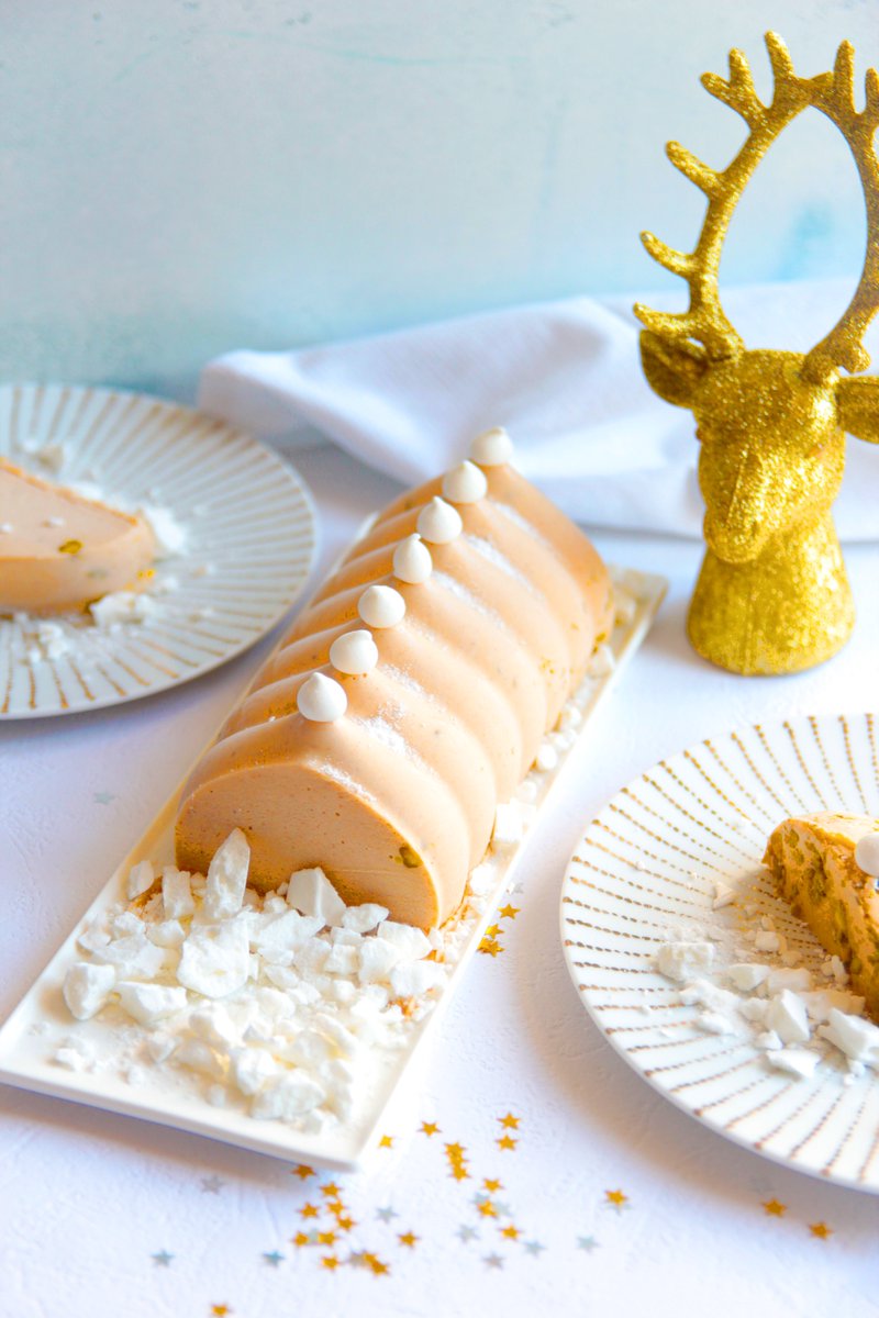 Check out this article: Bûche glacée aux marrons - latelierdestephetlolie.com/?p=11157555 
#buche #Noel #recette #christmas2022