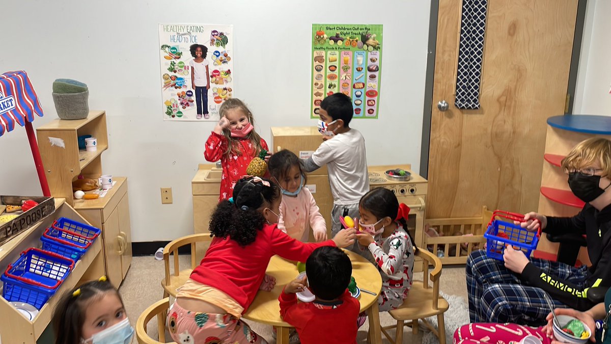 BruceTinor_IES's tweet photo. ELA students interacting and spreading love with the preschoolers #developingfutureleaders @MCIU @MCIU_Jobs @MCIU_Leg @mciu_oss @pattanupdates @PADeptofEd @KC_PaTTAN_East @AshHarned https://t.co/YmStHdwVF3