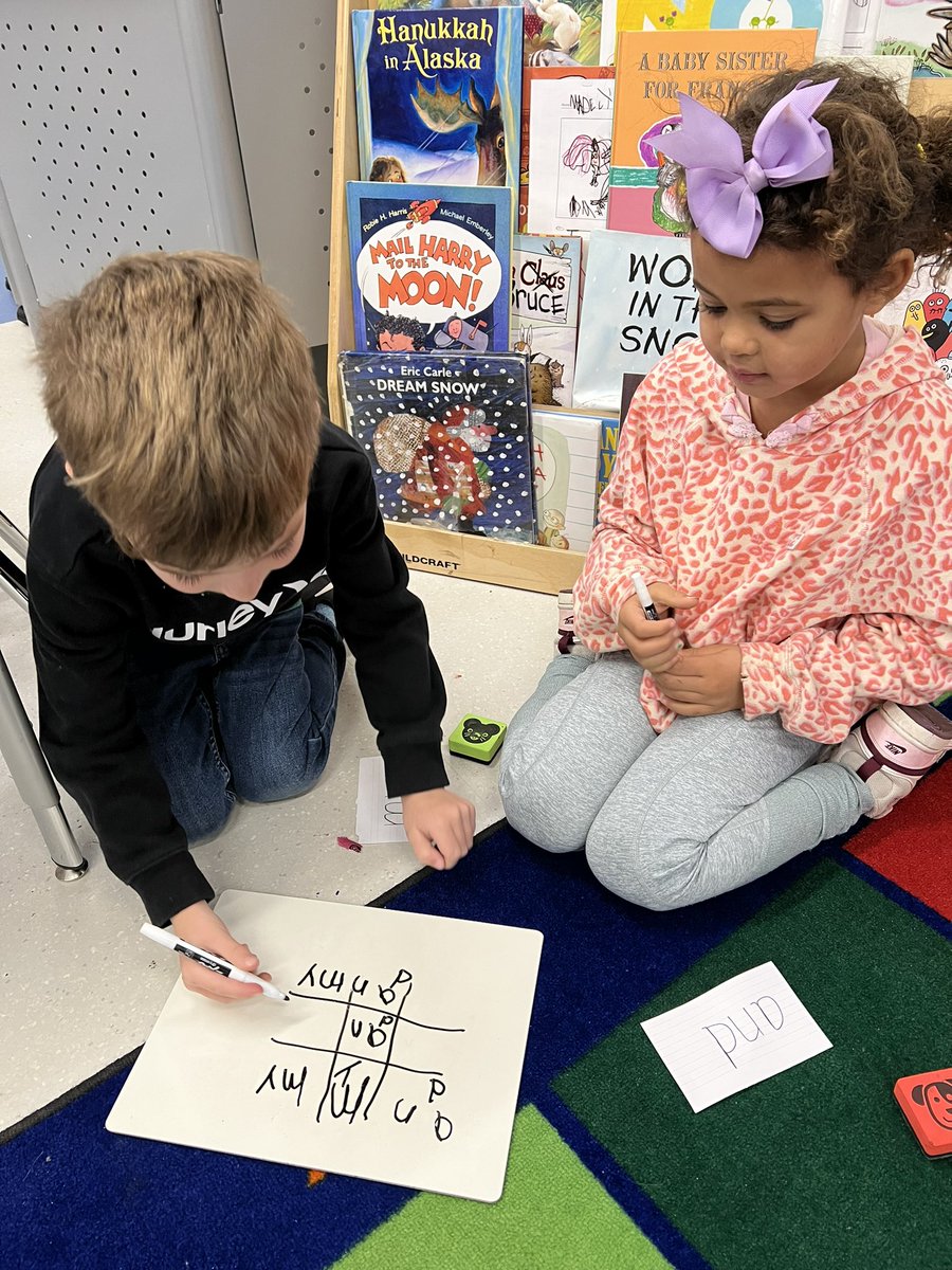 MrsPresser224's tweet photo. Snap word tic tac toe! #fhleads https://t.co/zM7UbXB8DK