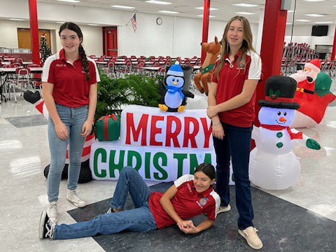 SmyrnaMiddleDE's tweet photo. SMS FFA members helped to spread holiday cheer this season! FFA members volunteered at the winter harvest and collected items for Adopt-A-Family. #SmyrnaStudentsShine #StrongerAndBetterTogether https://t.co/QKFii8iHtw