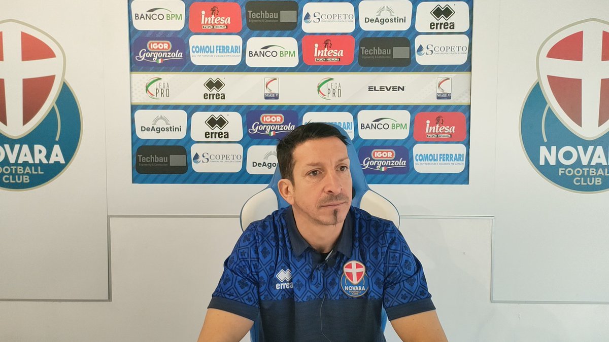 novarafootball's tweet photo. 🎙️ #Semioli: "Vedo questi ragazzi durante la settimana, c'è l'atteggiamento di una squadra che vuole cambiare qualcosa, sono fiducioso. Domani sarà una battaglia, dobbiamo provare a fare le cose che sappiamo senza paura"
🎥 https://t.co/BIpJQsndYr
#RenateNovara https://t.co/JHMcuWyM0o