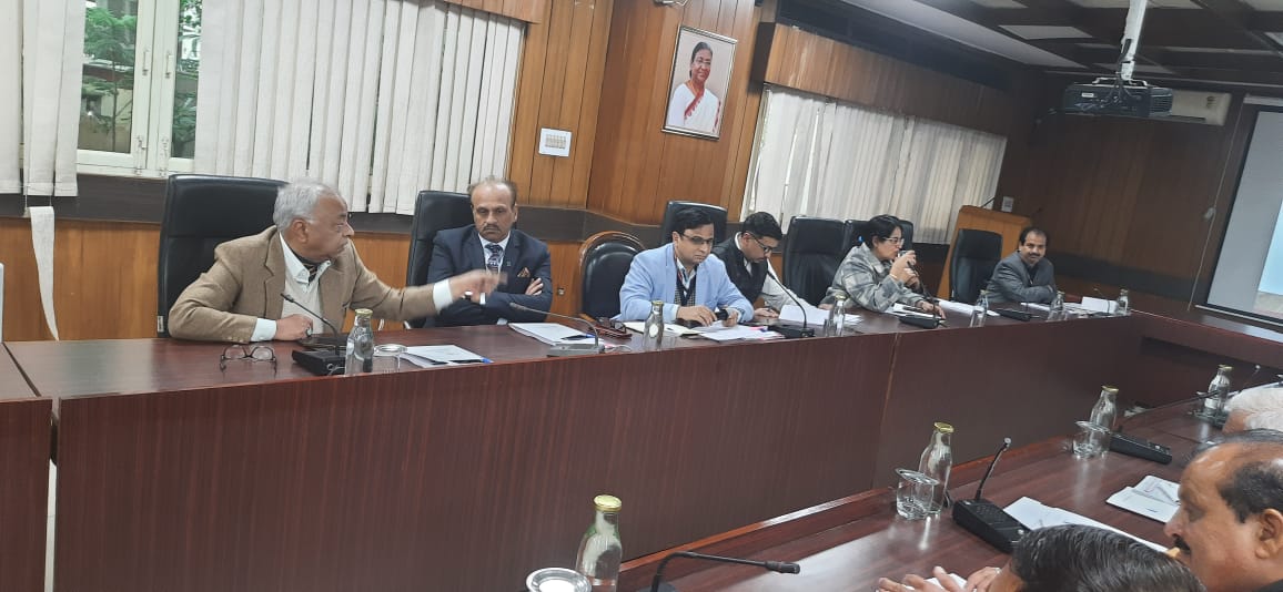 IndiaPostOffice's tweet photo. Continuing periodical meeting with service associations, meeting with the representatives of Bhartiya Postal Employees Federation (BPEF) has been held today under the chairmanship of Secretary (Posts) and Director General Postal Services.
#IndiaPost #BPEF https://t.co/wNiDgyWA5b