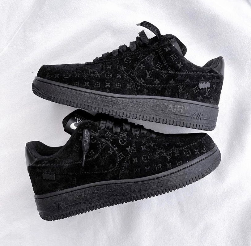 Ovrnundr on X: Louis Vuitton x Nike Air Force 1 Low “Triple Black” by  Virgil Abloh Photo: sunsetsnkrs  / X