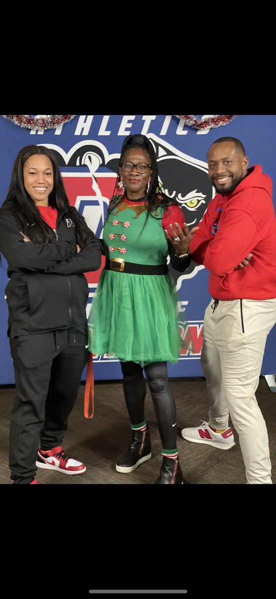 coachj0nes's tweet photo. #CityofChampions #WeAreDville #CoachesParty myself, Coach White, and @DVilleAD https://t.co/E8AOrCJ2EF