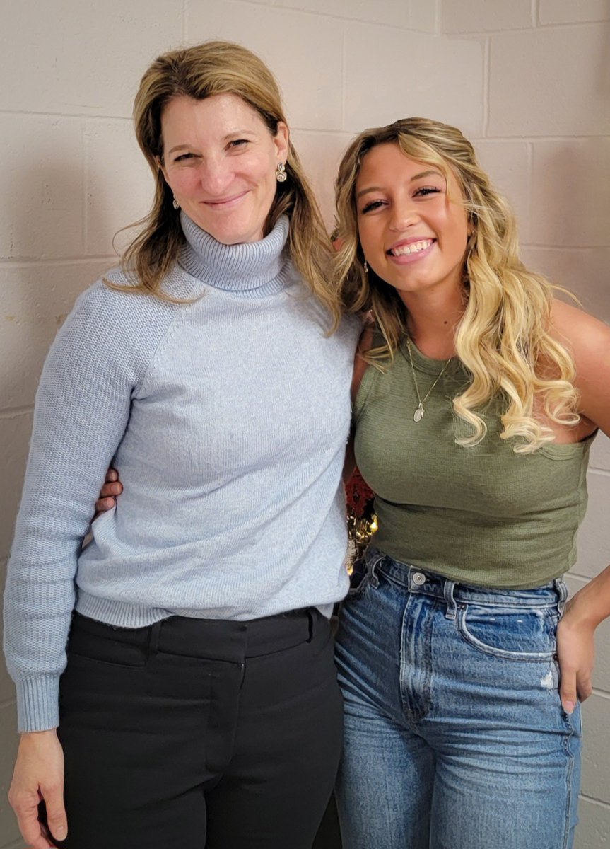 Sophia 23’ is exploring adult services available to students w/disabilities as part of her ELO. Her informational interview w/Dr. Kelli Thuli Crane from <a href="/TransitionTA/">NTACT:C</a> (national experts in the field of secondary transition) was amazing! #nextgeneration <a href="/HB_highschool/">Cavaliers</a> <a href="/HBHSGuidance/">HBHS School Counseling</a>