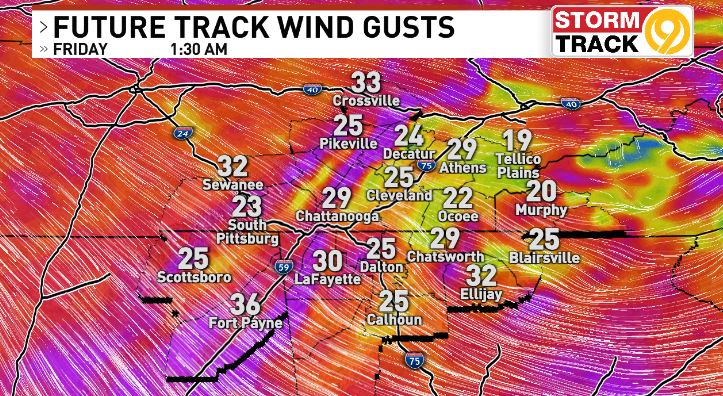 RyangoldWX's tweet photo. #WeatherAlert Tonight begins the brutally cold weather, with snow starting in our area as early as 10pm, and Chattanooga by 11PM. The wind chills will be around -10 or lower in the valley, and -20 or lower in the mountains. Roads could also see major ice hazards.  Stay Warm! https://t.co/Oy4ruWPtTR