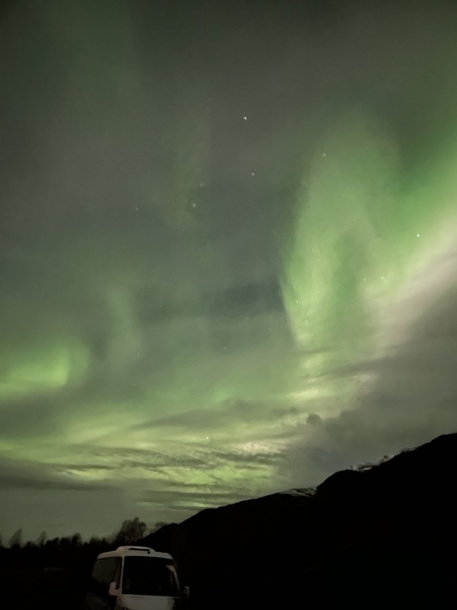 Hoy finalizó mi último día lectivo (que no de trabajo) de este 2022, que me ha permitido vivir uno de los privilegios que te da la Universidad: las estancias de investigación. En Bolonia, Southampton y Oslo he podido crecer, no sólo en lo académico, sino también en lo personal.