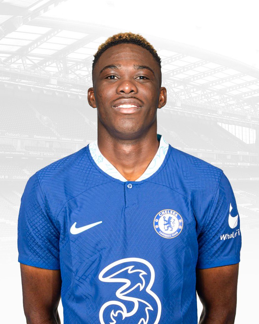 snewsafrica's tweet photo. 🚨 🇨🇮Datro Fofana devrait s’engager à Chelsea pour 12M€. L’attaquant ivoirien de Molde a inscrit 21 buts cette saison. @FabrizioRomano
#sna #datro #Fofana #chelsea https://t.co/Zs6jdbsv7N