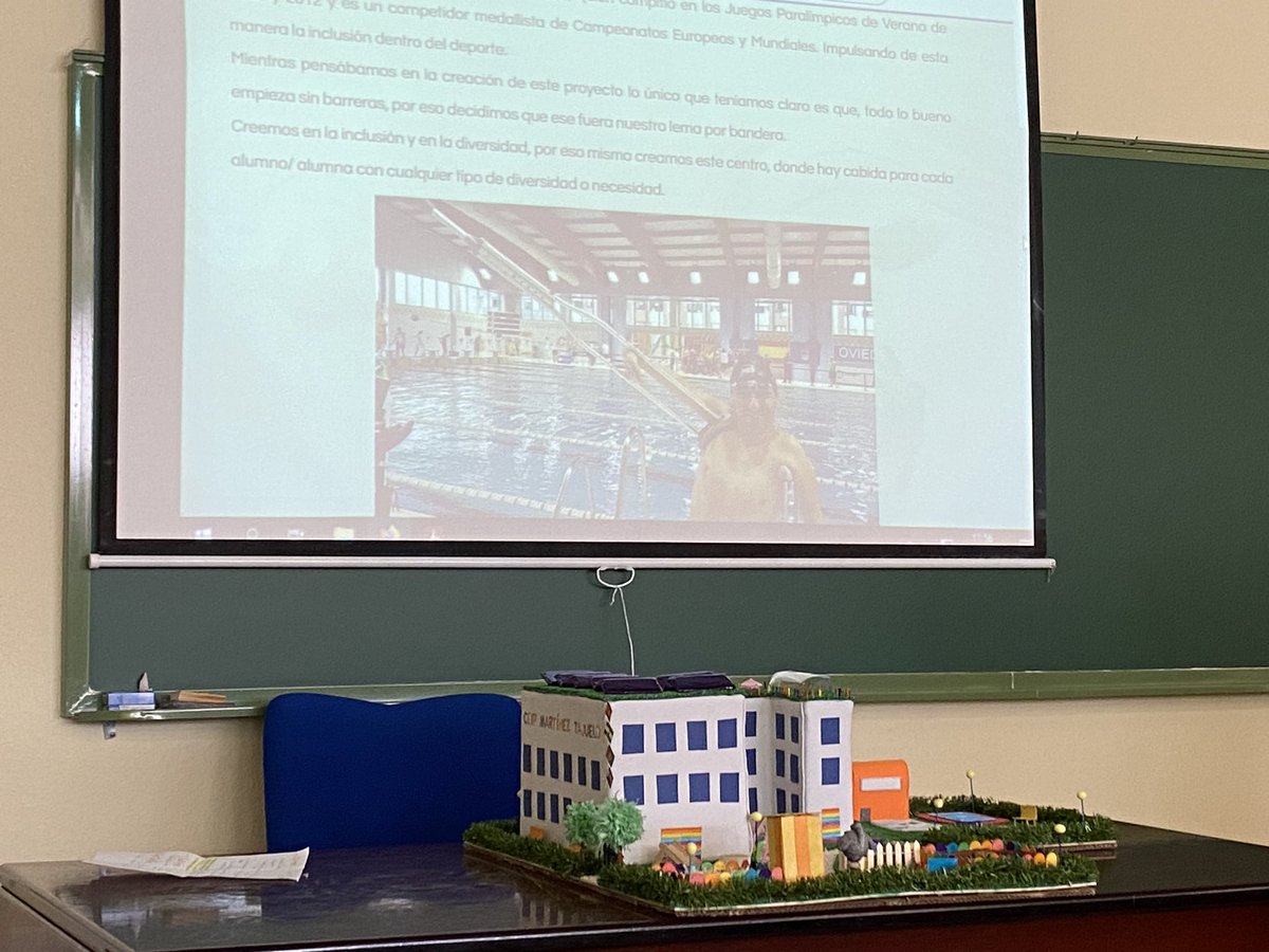 JavierUJA's tweet photo. El CEIP @MartinezTajuelo nos presenta un Proyecto muy bien organizado y ejecutado y sobre todo, un gran homenaje al nadador paralímpico jienense.

Me gustaría destacar su buen hacer, ganas de trabajar, esfuerzo y su alegría. Enhorabuena chicas!!! 

#Sapereaude https://t.co/jHIJNRHsVz