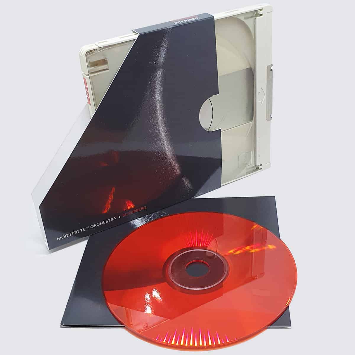 BACK IN STOCK: 'Silfurberg' by Modified Toy Orchestra

This one came and went in moments. No surprises there as it's an incredible looking set.

normanrecords.com/records/194723…