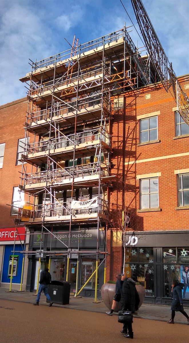 WaltonBob's tweet photo. An exciting shopping trip yesterday to Scarborough! I'm a fan of scaffolding, as its a sign that buildings are getting looked after. Nice then, to see so much of it at the railway station &amp; in Westborough. A welcome distraction from shopping, indeed! https://t.co/zcguMnEVKn