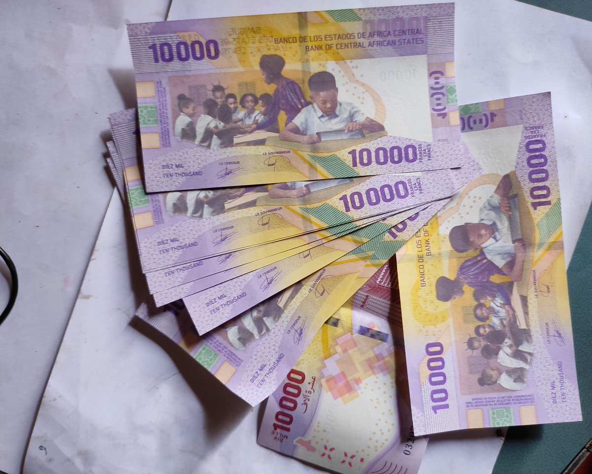 comte_atakano's tweet photo. 100k en nouveaux billets à vendre à 105k https://t.co/OLh55zZMdO