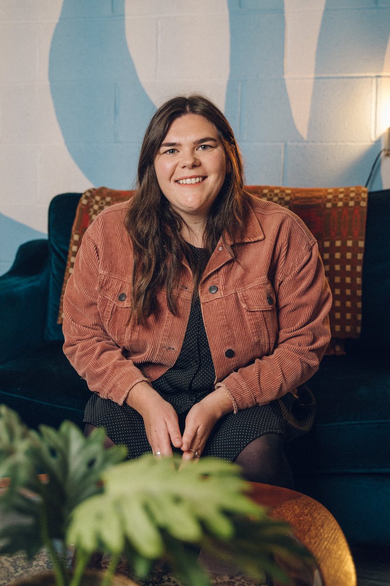 Bydd <a href="/BCeiriog/">Betsan Ceiriog</a> a <a href="/maredllywelyn/">Mared Llywelyn</a> ar soffa <a href="/HenoS4C/">Heno 🏴󠁧󠁢󠁷󠁬󠁳󠁿</a> nos Fercher yma i drafod y ddramedi Croendena.

The actor and playwright will be on the famous sofa this Wednesday evening.

franwen.com/productions/cr…
📸 Kristina Banholzer