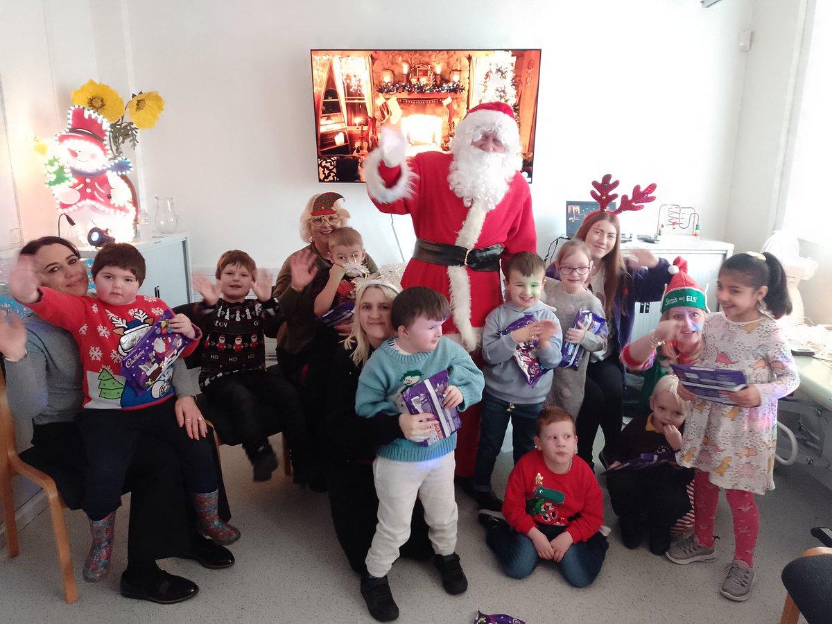YsgolPenCoch's tweet photo. What a wonderful visit we had today!  Thank you Father Christmas! #yellowclass #ypc https://t.co/AuAT00tB6k