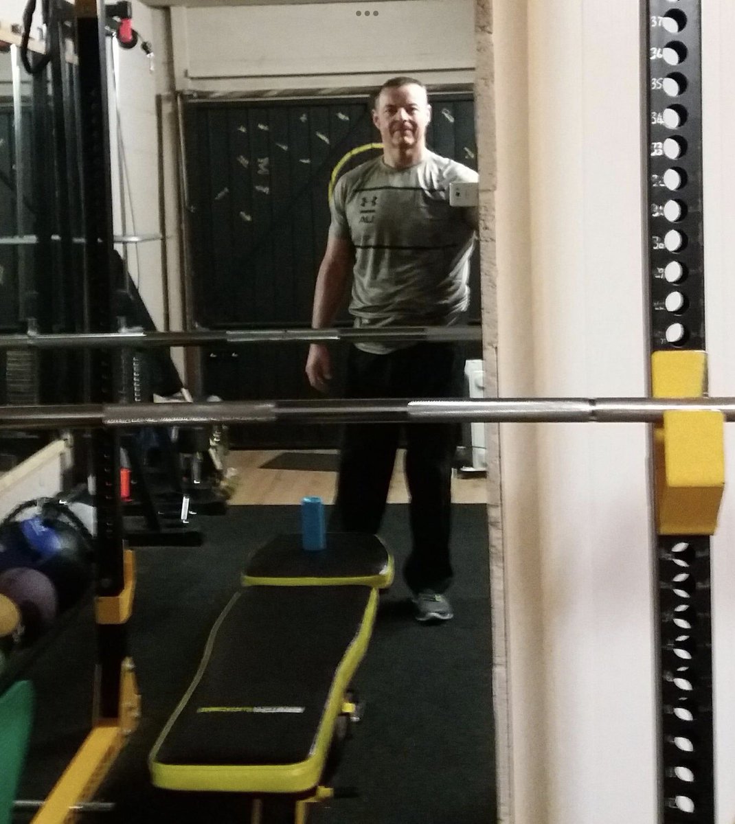 yourphdPT's tweet photo. Dusted off ready for my Christmas day workout, had a little workout just to make sure everything was working. Had to have a little workout whilst l was there, it would be rude not to. #garagegym #weightloss #healthandfitness #fatloss https://t.co/7N95vInseI