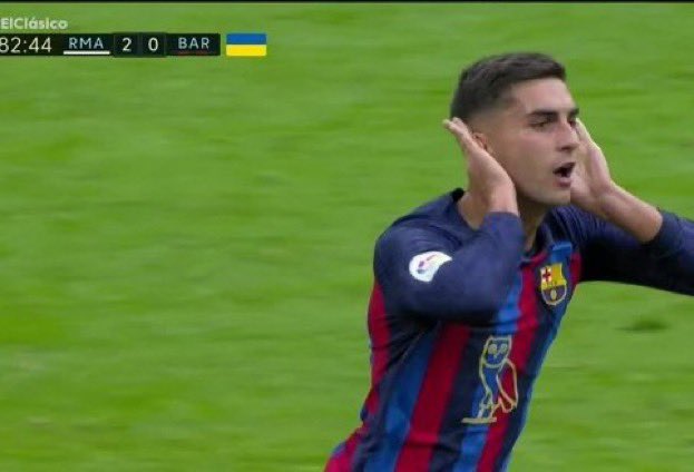 mi padre celebrando un reintegro después de gastarse 300 pavos en lotería