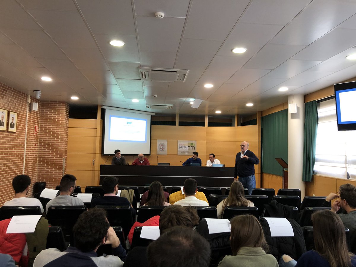 abrasaramos's tweet photo. Seminario de Práctica Profesional en Ingeniería Agrícola. Colegios profesionales colaborando en la formación de nuestros estudiantes UCLM-ETSIAMB. Gracias, compañeros👏👏👏 https://t.co/SGFafaS4dj