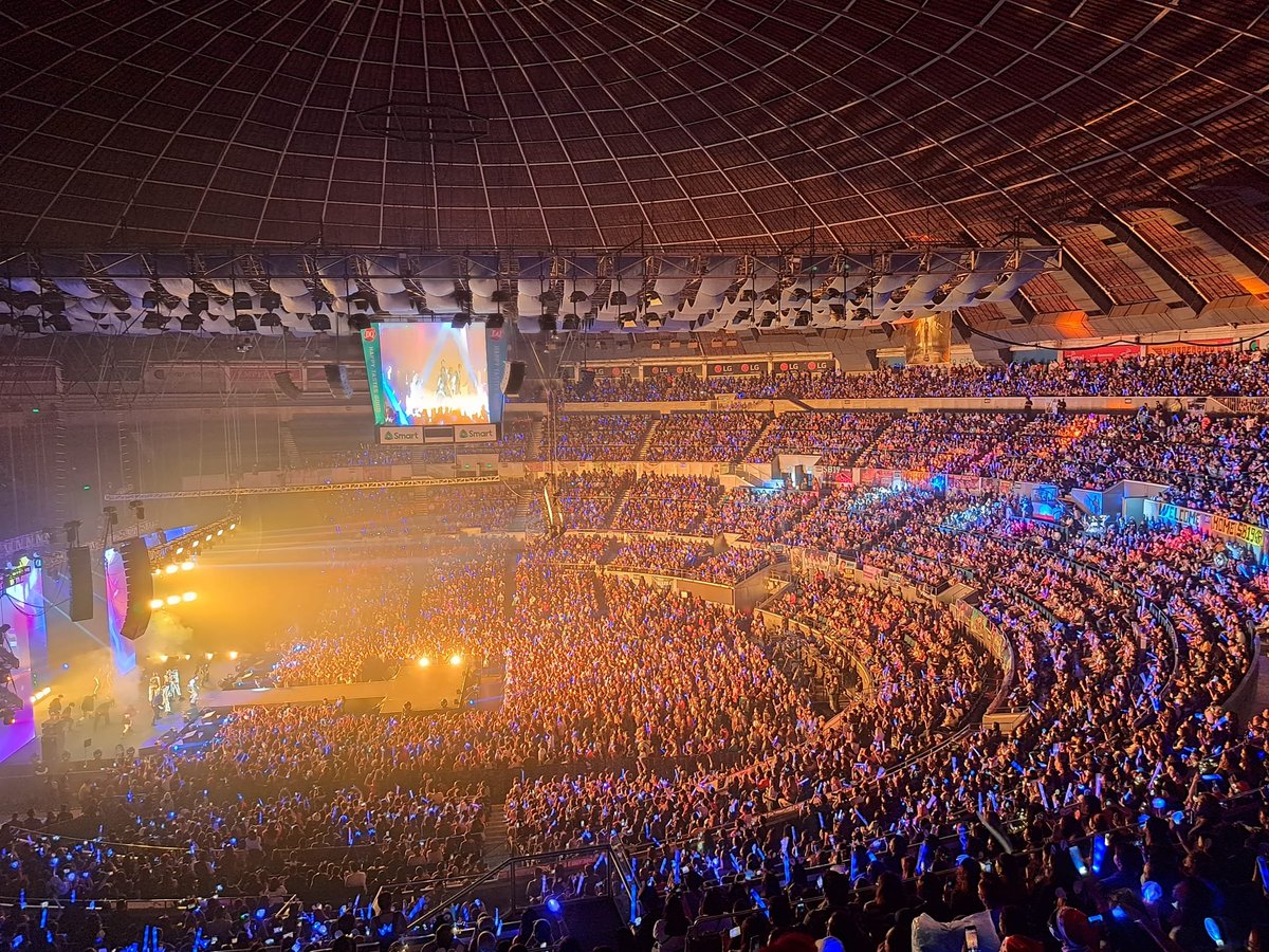 urlovekeun's tweet photo. sooooo beautiful :( 🎇

@SB19Official #SB19 https://t.co/w59Up9oe6p