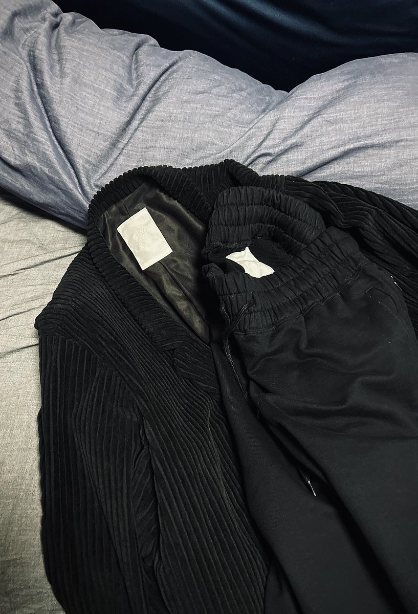 DaikiTsubouchi's tweet photo. 去年買って着なかった服とか、今年ハマってくるから嬉しい。
#whowhat https://t.co/7SYbD7o2Bg