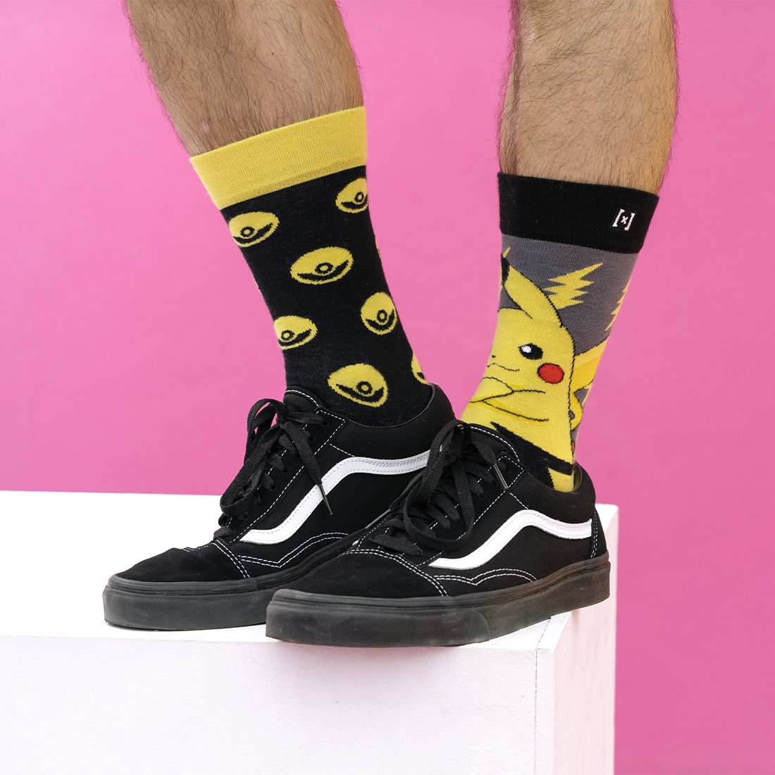 capslabofficial's tweet photo. PIKA PIKA PIKACHUUUU ⚡
#capslab #capslabofficial #pokemon #pokemongo #nintendo #pokemoncommunity #pikachu #pokemoncards #socks https://t.co/u2RrXOW9Eq